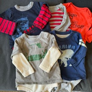 BabyGap Longsleeve Onesie Bodysuits - 5-piece bundle